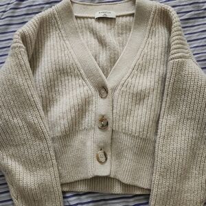 Cream Whitw Cardgigan